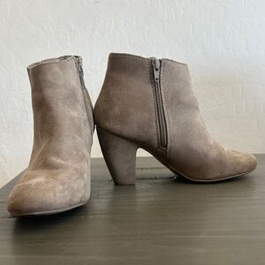 Express Women's Stone Ankle Boots